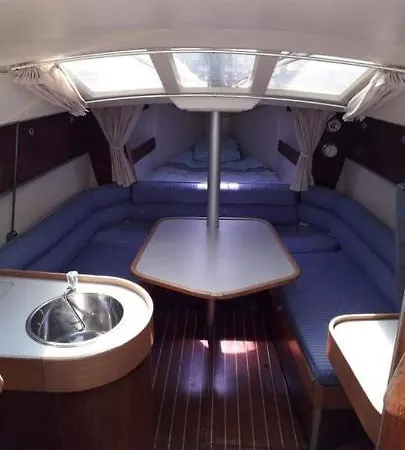 Bateau A Quai St Raphael, 4 Couchages , Voilier Etap 28i Úszó hotel Saint-Raphaël